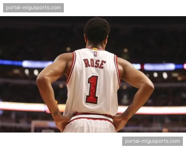 特写：德里克-罗斯在明尼苏达替补席挺身而出，单节12分助队稳住局势