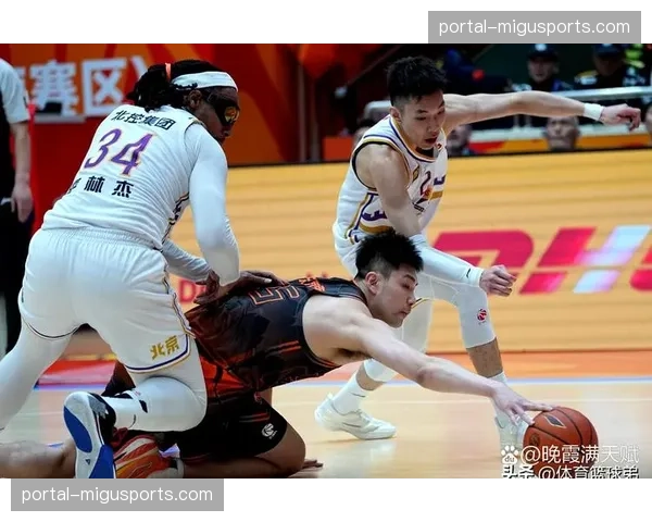 DFB教练培训课程更新，增加“现代比赛中的转换阶段战术”为必修高级模块